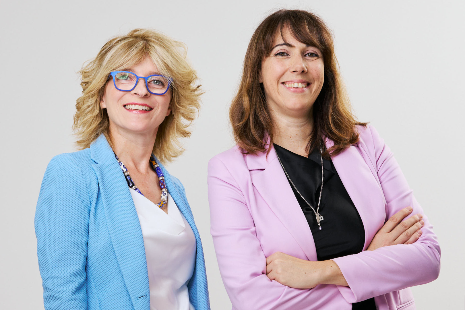 Foto di Avvocato Eva Bredariol, PhD, insieme a Avvocato Maela Coccato